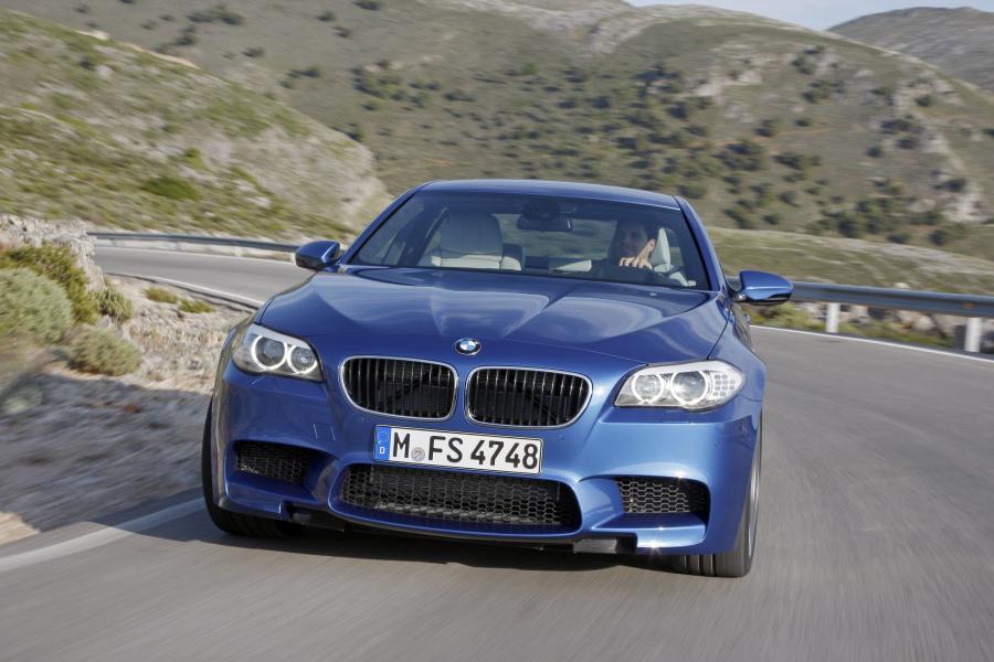  BMW M5 2011 года  (фото 251 из 344)